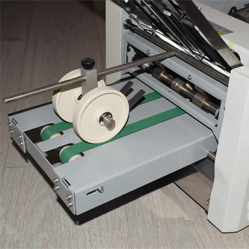 Binding Machine Comb - DSO-JB01-2 Papiervouwmachine Papierinvoer Hoge snelheid vouwmachine